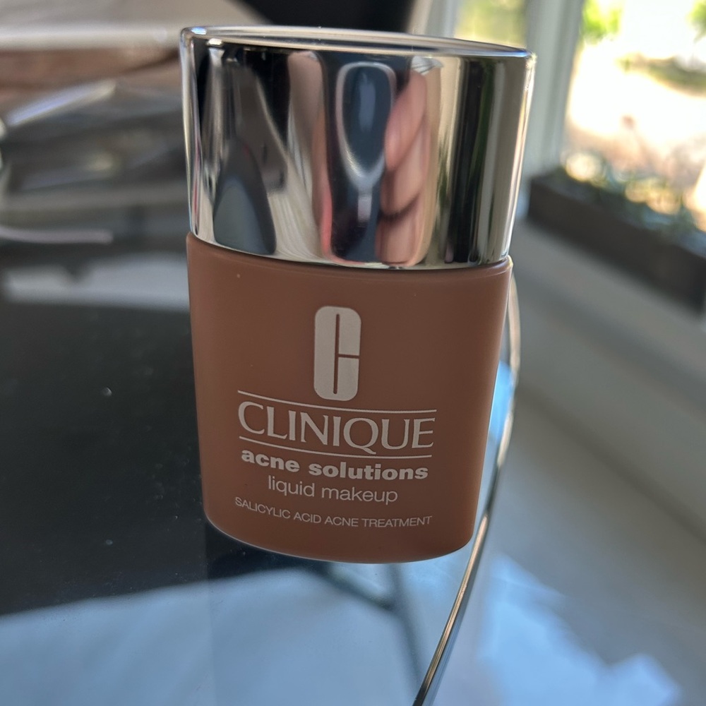 NWOT Clinique Acne Solutions Liquid Makeup Foundation (16) Fresh Porcelain Beige